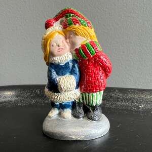 Vintage 1982 Kissing Couple Boy and Girl Figurine